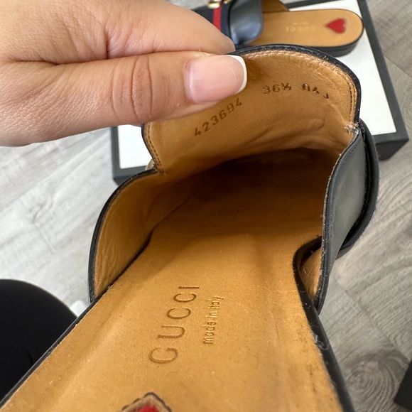 Gucci flats leather black slides mules - Picture 4 of 5